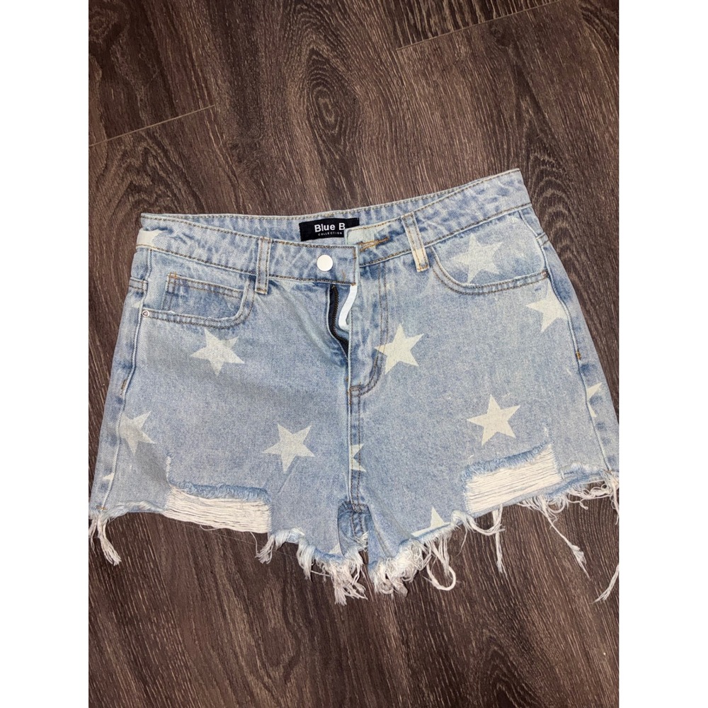 Blue B Collection Star Print Distressed Denim Shorts Light Wash Frayed Hem Med